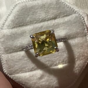 Gorgeous Canary yellow  CZ Diamond Solitaire diamond  ring